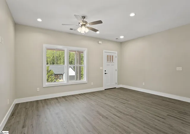 Photo 4 of Single family home for sale at 631 Scenic Ave, Campobello, SC 29322 | MLS# 1601816 | Listing updated on 2026-09-04