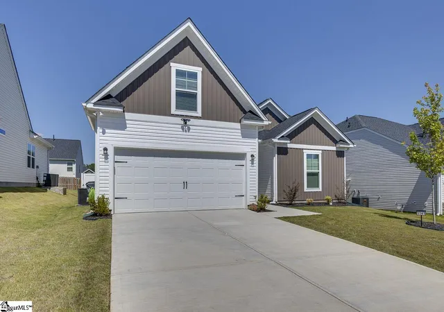 Homes for sale in Lyman, SC | 1141 Berry Patch Dr, Lyman, SC 29365 | MLS# 1597295