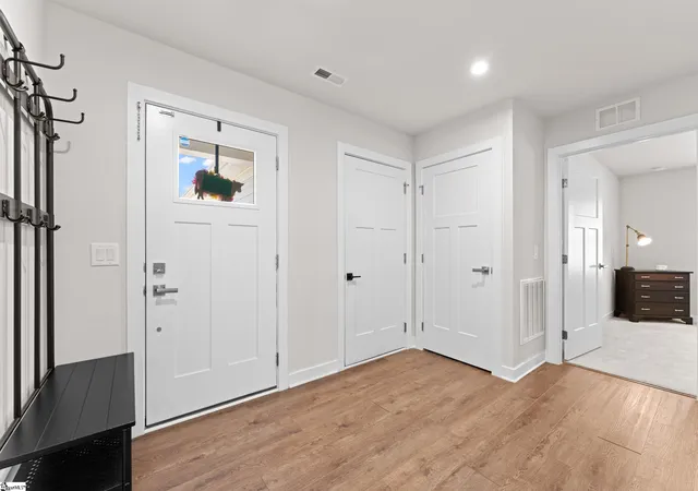 Photo 3 of Single family home for sale at 122 Southwell St, Woodruff, SC 29388 | MLS# 1590948 | Listing updated on 2026-09-11