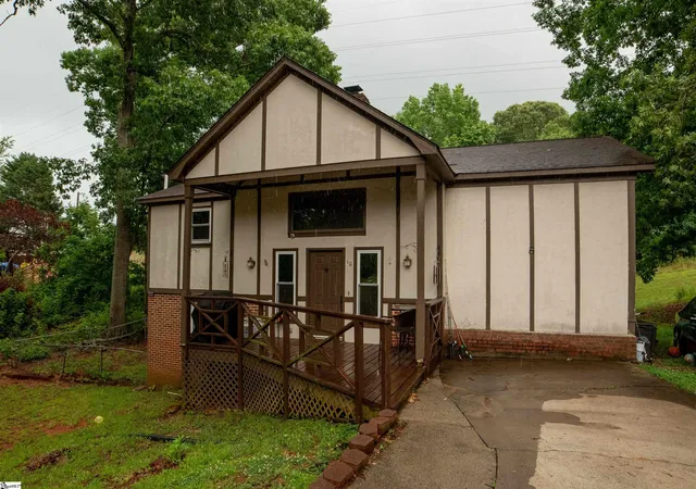 Homes for sale in Mauldin, SC | 10 Danbury Ln, Mauldin, SC 29662 | MLS# 1593008