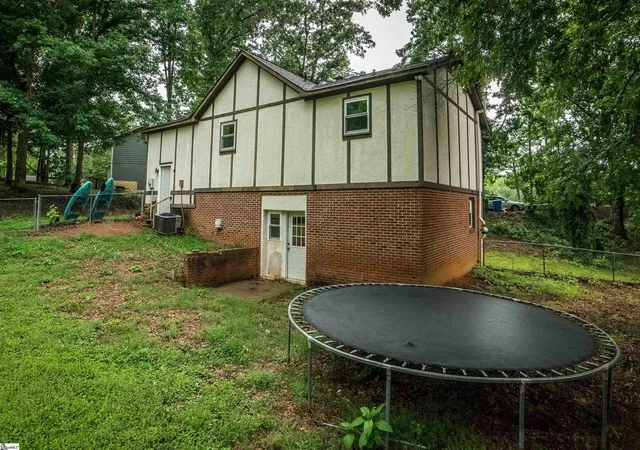 Homes for sale in Mauldin, SC | 10 Danbury Ln, Mauldin, SC 29662 | MLS# 1593008