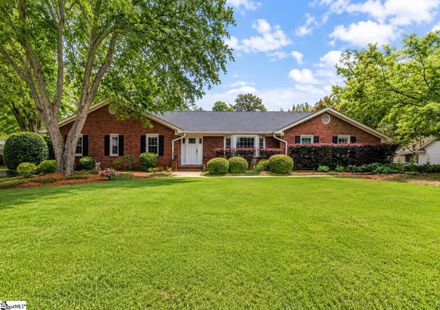 Photo 1 of Single family home for sale at 7 Coventry Rd, Greenville, SC 29615 | MLS# 1594397 | Listing updated on 2026-09-07