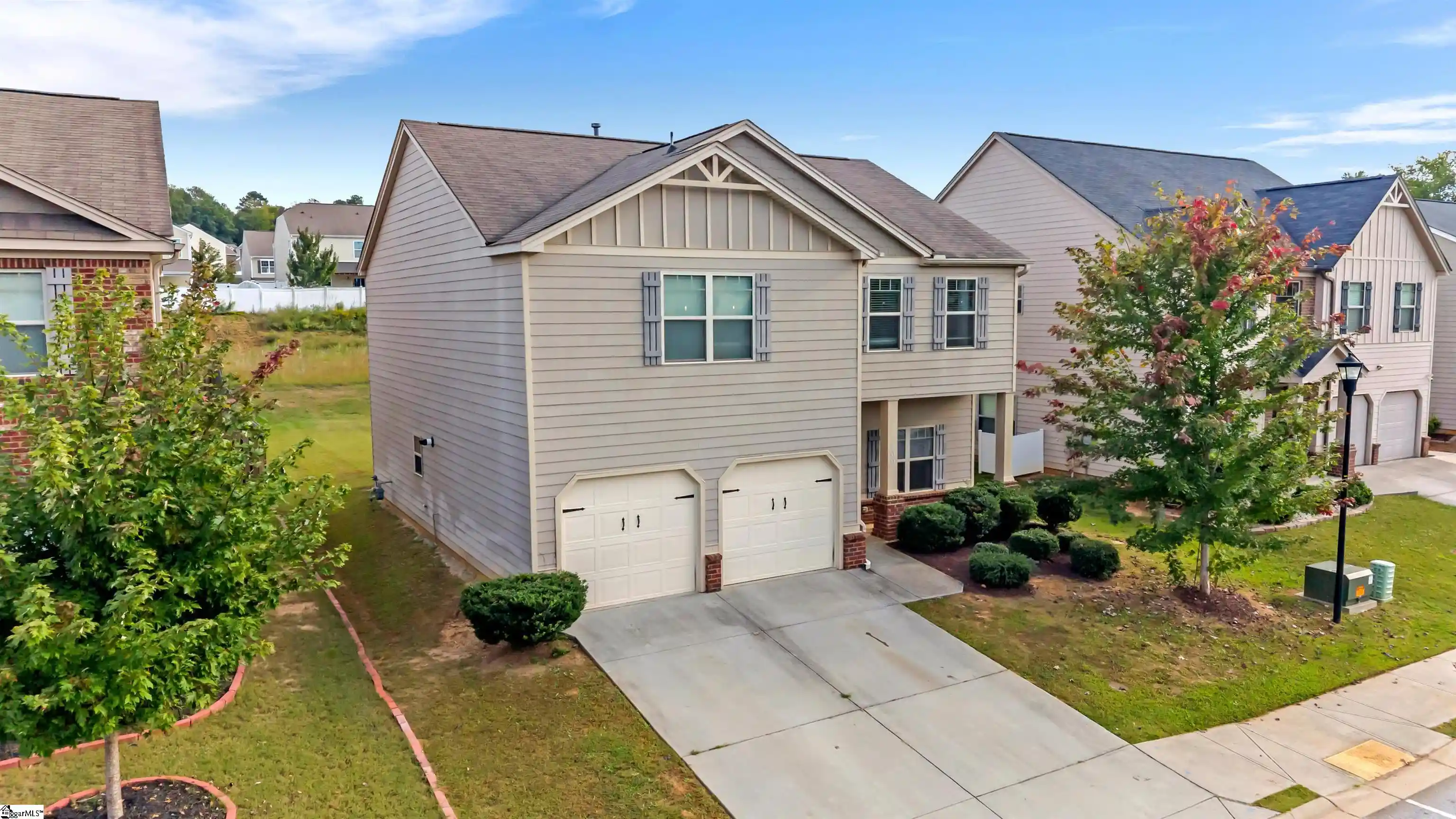 Photo 1 of Single family home for sale at 200 Elehaven Dr, Simpsonville, SC 29681 | MLS# 1606983 | Listing updated on 2026-10-19