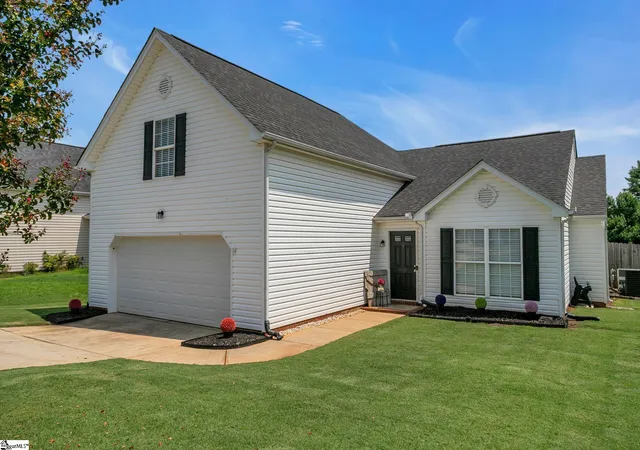 Photo 38 of Single family home for sale at 212 Clay Thorn Ct, Greer, SC 29651 | MLS# 1600708 | Listing updated on 2026-08-18
