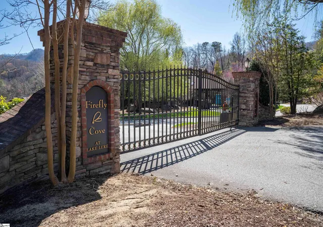 4th image of 126 Kellerman Pt, Lake Lure, NC 28746 | MLS# 1573508