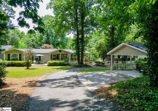 1st image of 552 B S Buckhorn Rd, Greenville, SC 29609 | MLS# 1596740