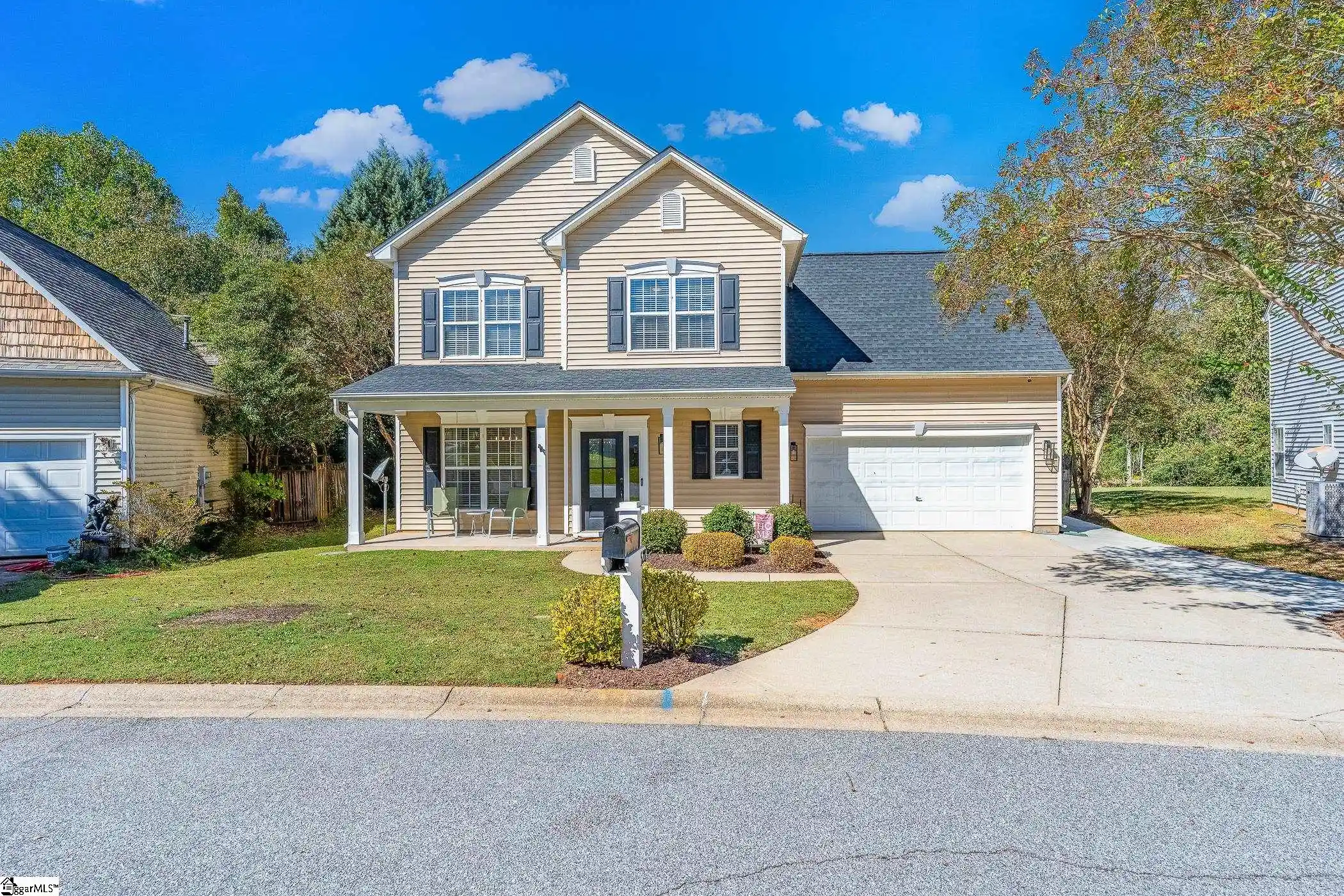 Photo 1 of Single family home for sale at 528 Laurel Meadows Pkwy, Greenville, SC 29607 | MLS# 1607242 | Listing updated on 2026-10-21