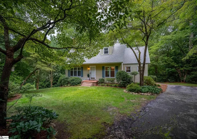 Photo 1 of Single family home for sale at 30 Tugaloo Bluff Rd, Travelers Rest, SC 29690 | MLS# 1601135 | Listing updated on 2026-08-17
