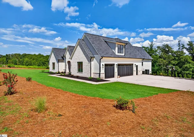 Photo 1 of Single family home for sale at 91 S Bates Rd, Taylors, SC 29687 | MLS# 1600119 | Listing updated on 2026-08-07