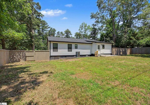 Homes for sale in Williamston, SC | 2611 Anderson Hwy, Williamston, SC 29697 | MLS# 1594796
