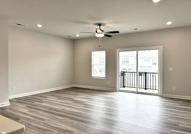 Photo 4 of Sale Pending at 243 Taylor Woods Ct, Greenville, SC 29607 | MLS# 1591910 | Listing updated on 2026-10-01