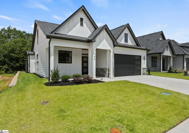 Photo 2 of Single family home for sale at 106 Adrian Wy, Simpsonville, SC 29680 | MLS# 1600421 | Listing updated on 2026-08-13