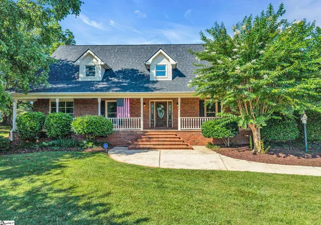 Photo 2 of Single family home for sale at 107 Rubiwood Cir, Greer, SC 29651 | MLS# 1595424 | Listing updated on 2026-08-17