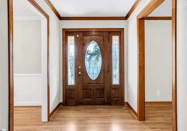 Photo 4 of Single family home for sale at 107 Rubiwood Cir, Greer, SC 29651 | MLS# 1595424 | Listing updated on 2026-08-17