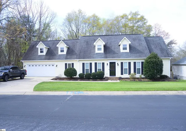 1st image of 204 Georgetown Ct, Moore, SC 29369 | MLS# 1586330