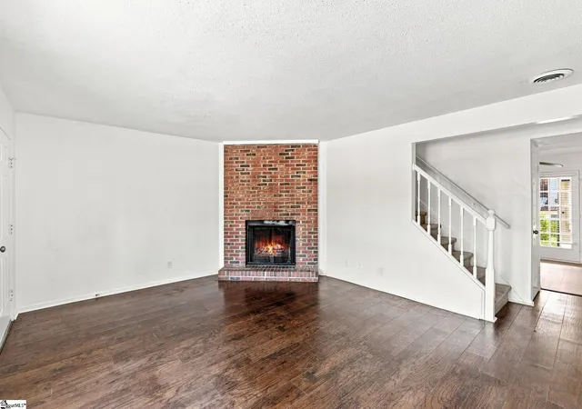 Photo 2 of Townhouse for sale at 4 Birchview St, Taylors, SC 29687 | MLS# 1600670 | Listing updated on 2026-09-09