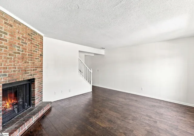 Photo 3 of Townhouse for sale at 4 Birchview St, Taylors, SC 29687 | MLS# 1600670 | Listing updated on 2026-09-09