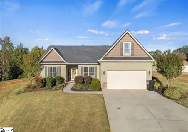 Photo 1 of Single family home for sale at 1020 Carlisle Pl, Anderson, SC 29621 | MLS# 1589836 | Listing updated on 2026-04-30