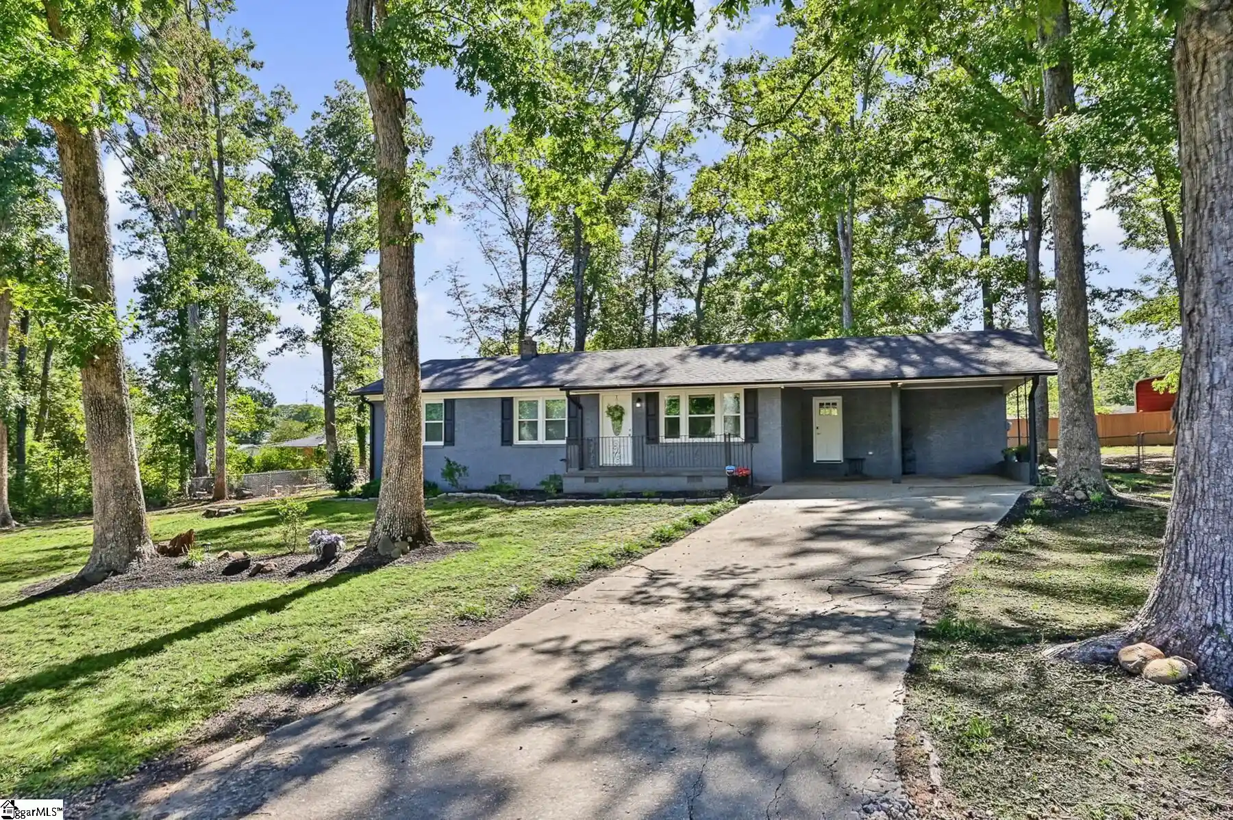 Photo 1 of Single family home for sale at 21 Blue Mountain Dr, Greenville, SC 29617 | MLS# 1607349 | Listing updated on 2026-10-29