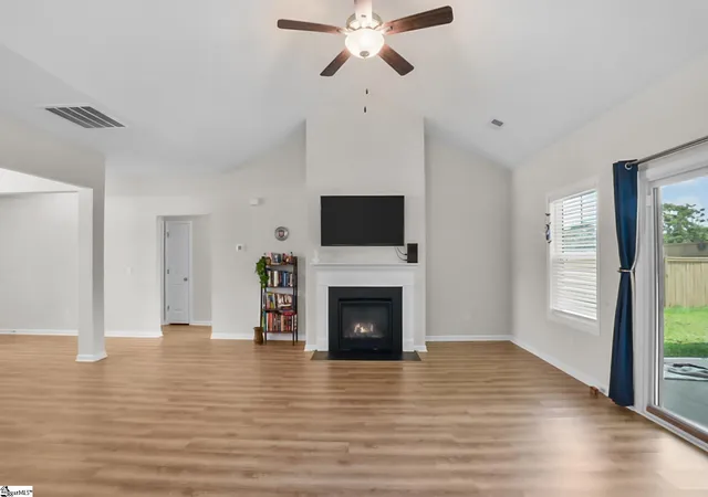 Photo 3 of Single family home for sale at 100 Callongton Dr, Piedmont, SC 29673 | MLS# 1597519 | Listing updated on 2026-09-26