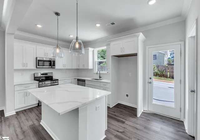Photo 3 of Single family home for sale at 241 Willard St, Greenville, SC 29611 | MLS# 1600922 | Listing updated on 2026-09-12