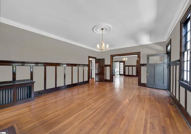 Photo 2 of Single family home for sale at 118 James St, Greenville, SC 29609 | MLS# 1602003 | Listing updated on 2026-09-15