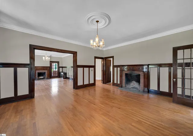 Photo 4 of Single family home for sale at 118 James St, Greenville, SC 29609 | MLS# 1602003 | Listing updated on 2026-09-15