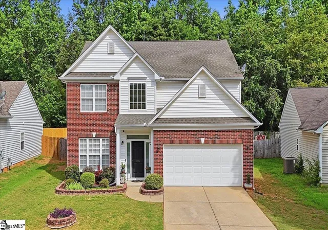 Photo 1 of Single family home for sale at 696 Timber Walk Dr, Simpsonville, SC 29681 | MLS# 1594313 | Listing updated on 2026-06-10