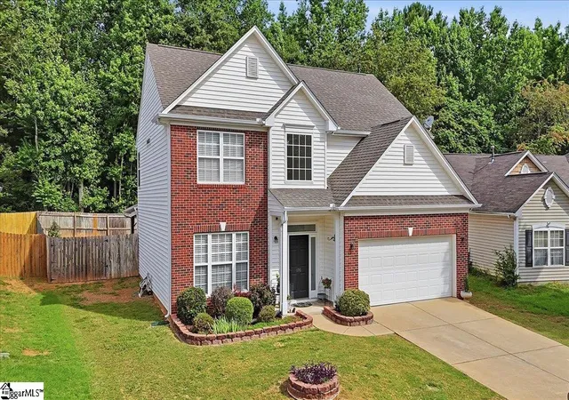 Photo 3 of Single family home for sale at 696 Timber Walk Dr, Simpsonville, SC 29681 | MLS# 1594313 | Listing updated on 2026-06-10