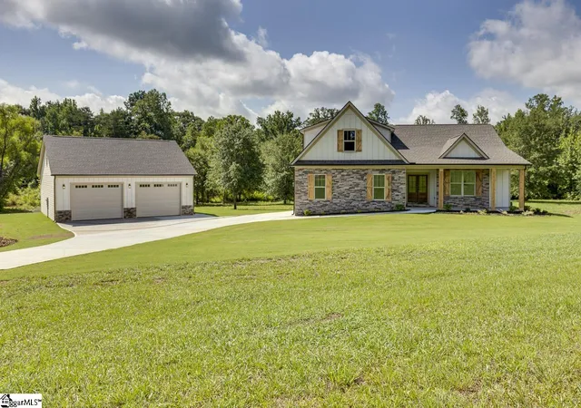 Photo 1 of Single family home for sale at 4919 Jug Factory Rd, Campobello, SC 29322 | MLS# 1599825 | Listing updated on 2026-08-05
