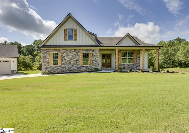 Photo 2 of Single family home for sale at 4919 Jug Factory Rd, Campobello, SC 29322 | MLS# 1599825 | Listing updated on 2026-08-05