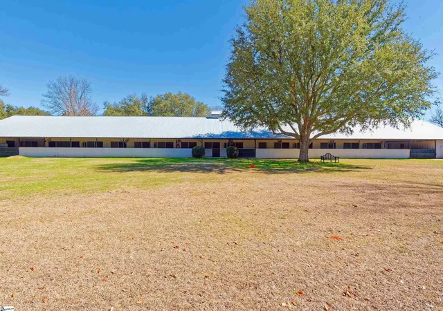 Photo 4 of House for sale at 1242,1241,1240 Se Audubon Dr, Aiken, SC 29803 | MLS# 1582880 | Listing updated on 2026-10-17