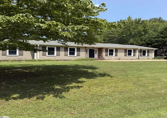 Photo 2 of Single family home for sale at 210 Tanner Rd, Taylors, SC 29687 | MLS# 1602071 | Listing updated on 2026-09-10