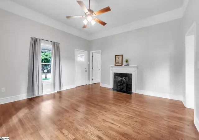 Photo 3 of Single family home for sale at 901 S 5th St, Easley, SC 29640 | MLS# 1599456 | Listing updated on 2026-09-04