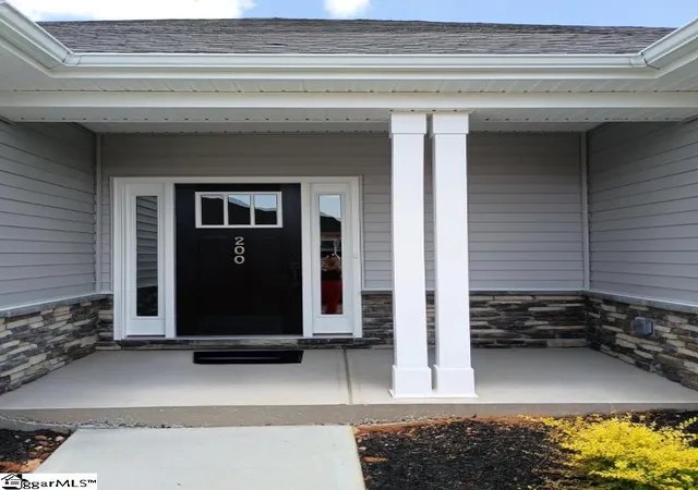 Photo 3 of Single family home for sale at 200 Glencliff Wy #Lot 91, Simpsonville, SC 29680 | MLS# 1585750 | Listing updated on 2026-08-06