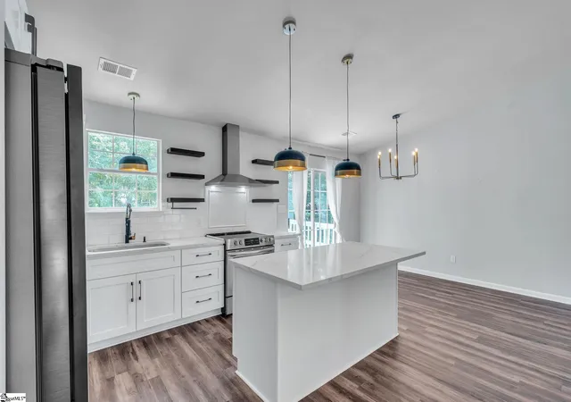 Photo 5 of Single family home for sale at 431 Maplewood Cir, Greer, SC 29651 | MLS# 1602281 | Listing updated on 2026-08-28