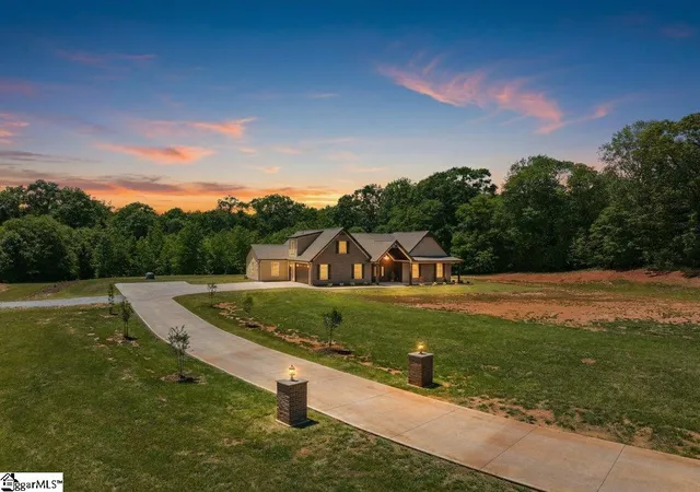 Photo 2 of Single family home for sale at 4923 Jug Factory Rd, Campobello, SC 29322 | MLS# 1599290 | Listing updated on 2026-07-31
