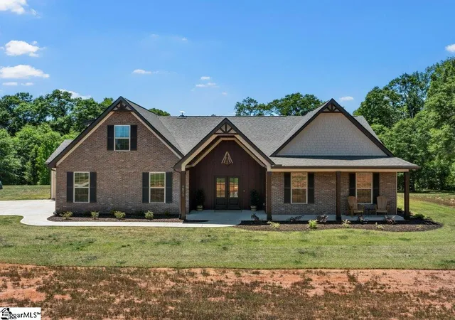 Photo 3 of Single family home for sale at 4923 Jug Factory Rd, Campobello, SC 29322 | MLS# 1599290 | Listing updated on 2026-07-31