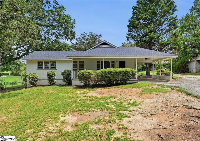 Photo 1 of Single family home for sale at 412 Hood Rd, Greenville, SC 29611 | MLS# 1599056 | Listing updated on 2026-09-04