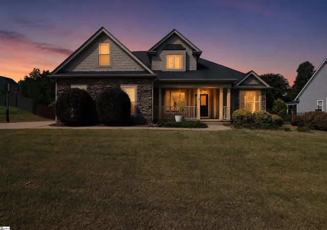 Photo 4 of Sale Pending at 107 Elevation Ct, Greer, SC 29651 | MLS# 1600508 | Listing updated on 2026-08-18
