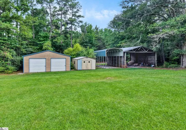 Photo 2 of Single family home for sale at 1173 Brook Rd, Clinton, SC 29325 | MLS# 1599325 | Listing updated on 2026-09-04