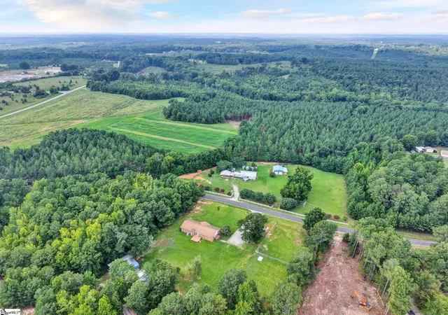 Photo 3 of Single family home for sale at 1173 Brook Rd, Clinton, SC 29325 | MLS# 1599325 | Listing updated on 2026-09-04