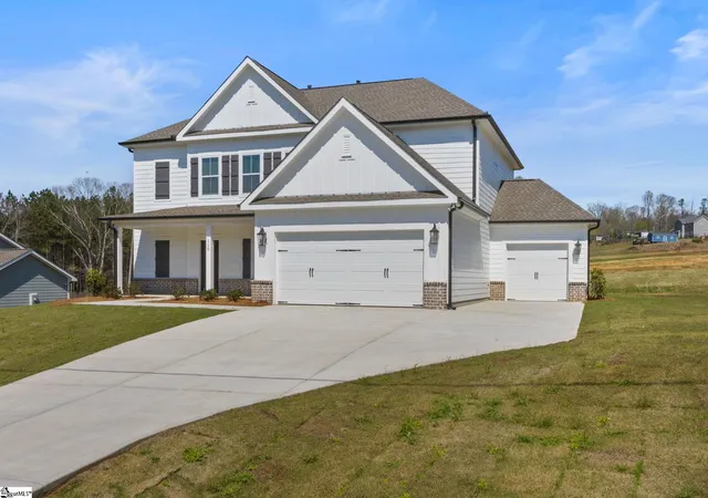 Photo 2 of Sale Pending at 110 Nannies Cir, Williamston, SC 29697 | MLS# 1598252 | Listing updated on 2026-09-22