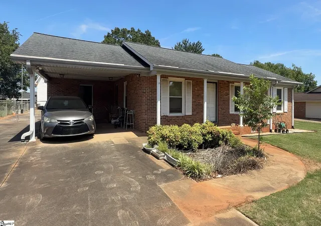 1st image of 3540 Parris Bridge Rd, Boiling Springs, SC 29316 | MLS# 1594360