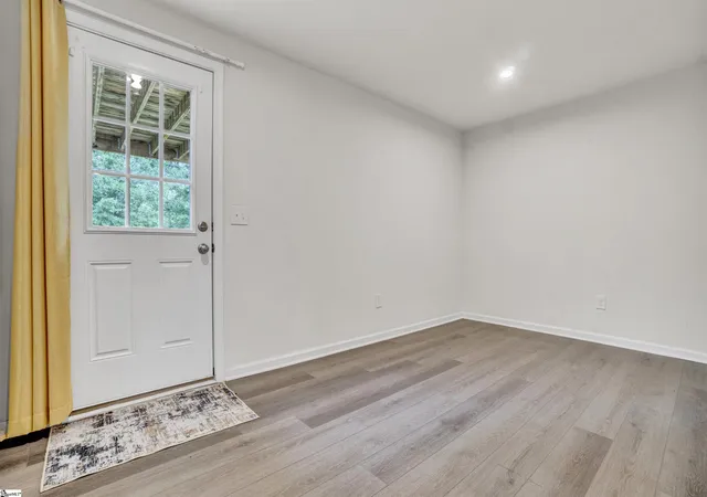 Photo 4 of Townhouse for sale at 227 Coldwater Creek Ct, Simpsonville, SC 29680 | MLS# 1597353 | Listing updated on 2026-07-23