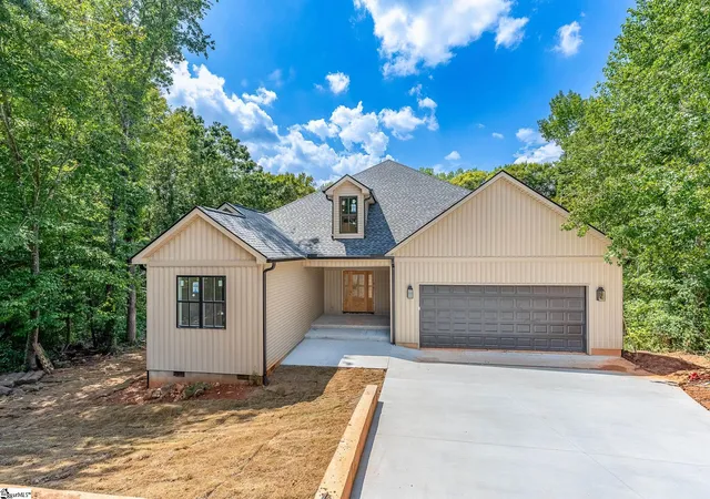 Photo 1 of Single family home for sale at 221 Saddle Crk Ct, Greer, SC 29651 | MLS# 1602486 | Listing updated on 2026-08-31