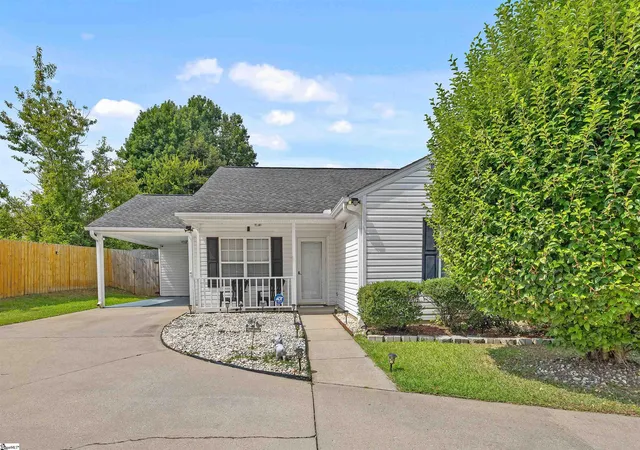 Photo 2 of Single family home for sale at 712 Larado Ct, Moore, SC 29369 | MLS# 1602232 | Listing updated on 2026-08-28