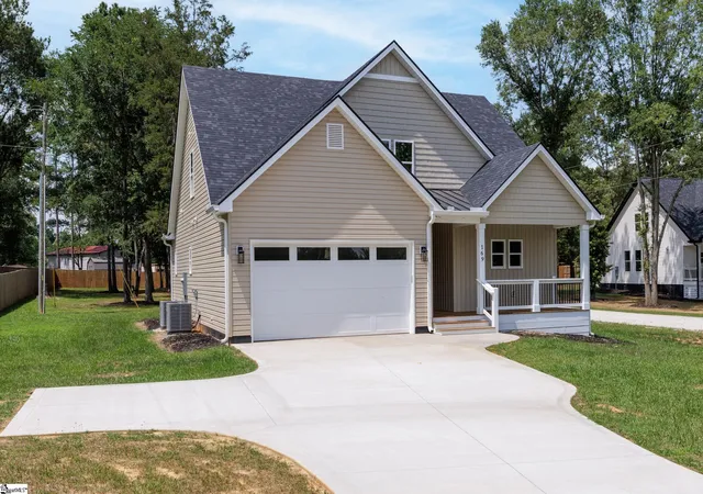 Photo 2 of Single family home for sale at 169 Ledo Ln, Fountain Inn, SC 29644 | MLS# 1591823 | Listing updated on 2026-09-04