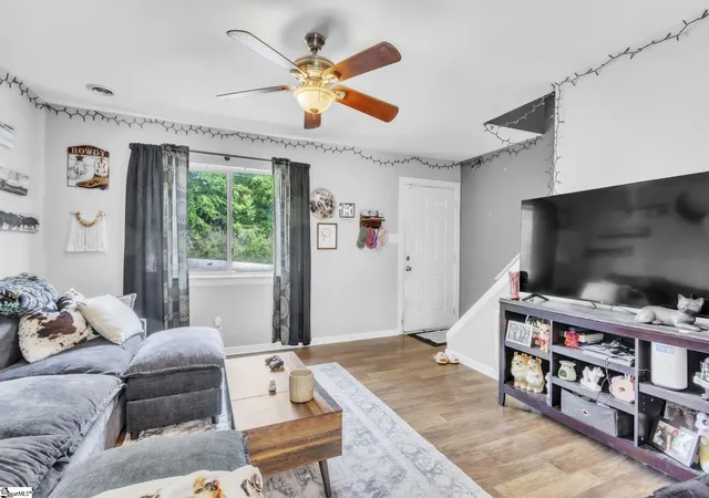Photo 3 of House for sale at 124 Bonner Rd, Spartanburg, SC 29303 | MLS# 1590112 | Listing updated on 2026-06-11