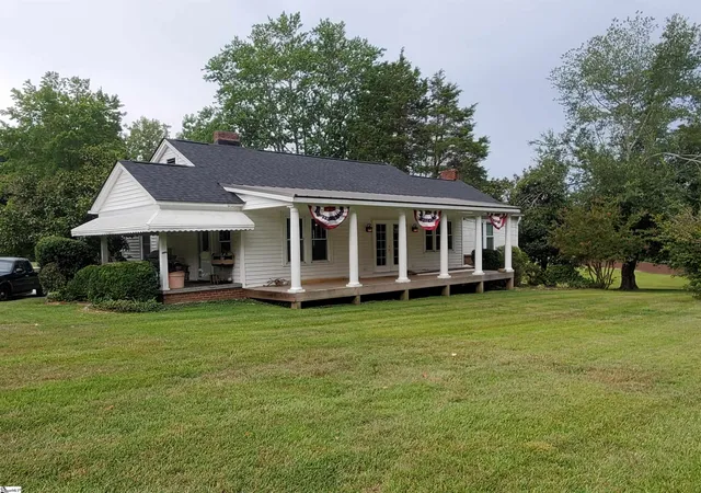Photo 1 of Single family home for sale at 5705 State Park Rd, Travelers Rest, SC 29690 | MLS# 1588232 | Listing updated on 2026-04-15